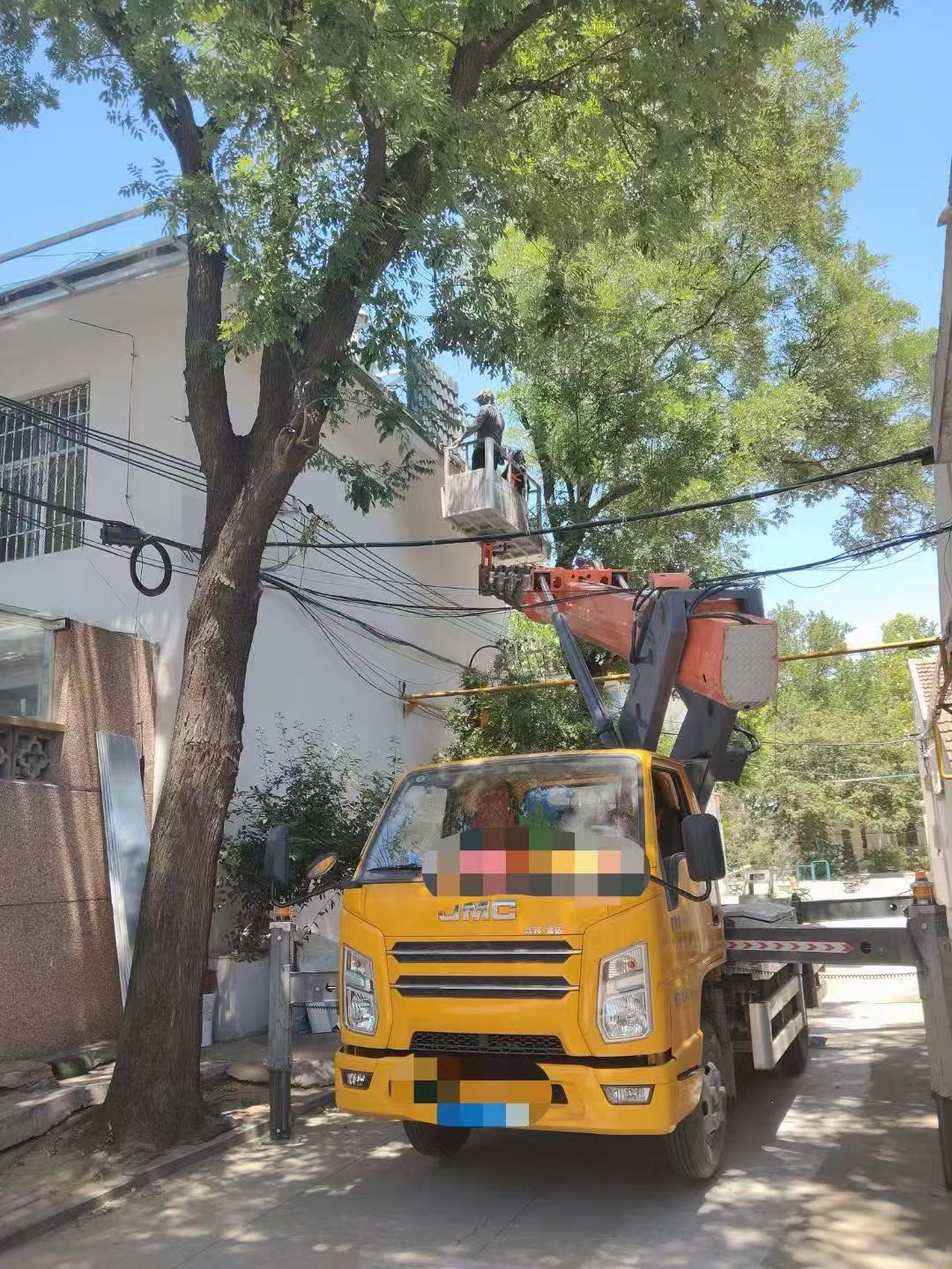 章丘区高空作业车能吊装重物吗？最大承载多少公斤？