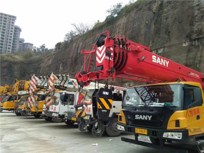 章丘区吊车出租按什么计费？台班费、单次费、里程费怎么算？